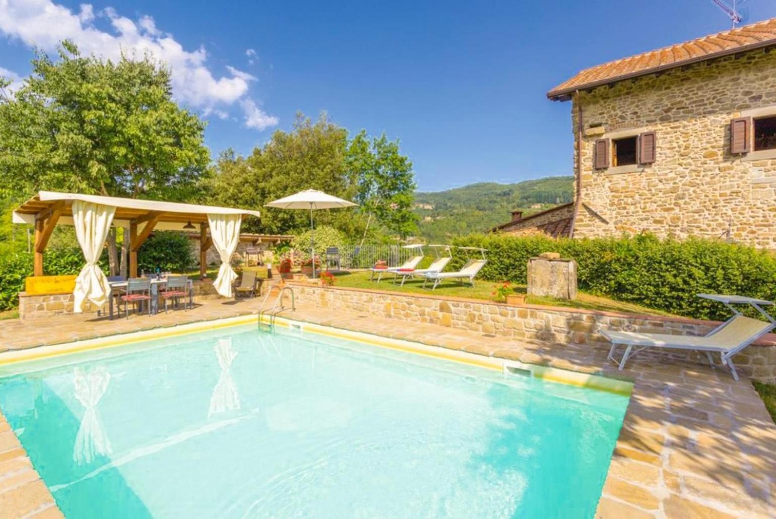 Villa Il Castello Ortignano Raggiolo Bagian luar foto