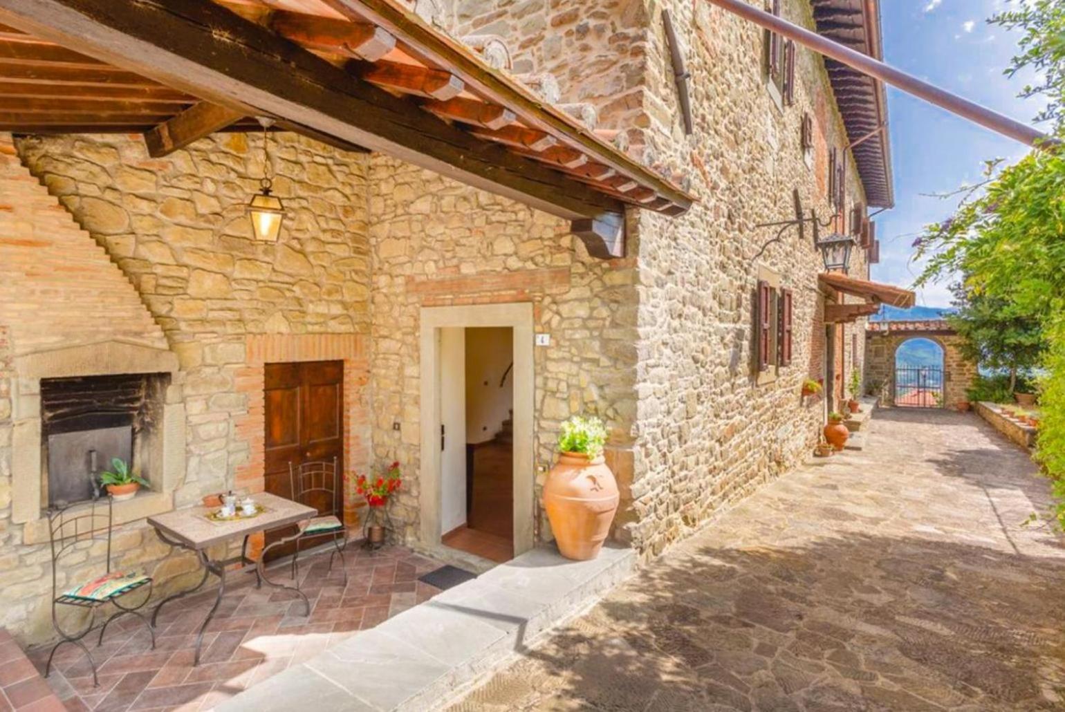 Villa Il Castello Ortignano Raggiolo Bagian luar foto